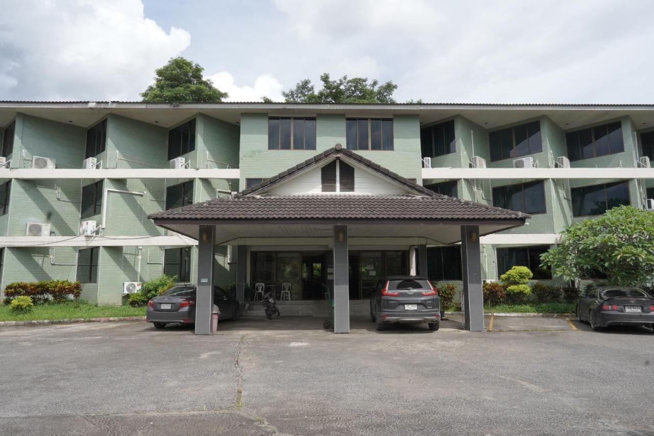 Sport Inn Chiang Rai Extérieur photo